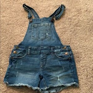 Short overalls